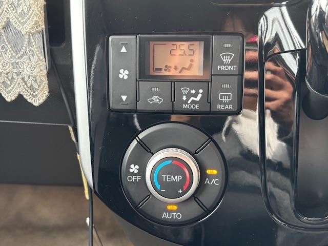 タント カスタムX SA アイドリングストップ・片側パワースライドドア・衝突軽減システム・横滑り防止装置・ナンバーフレームあり・後席サンシェード・後席ISOFIX・フォグランプ・ウインカーミラー・スペアキーあり・ハンドルカバー(5枚目)