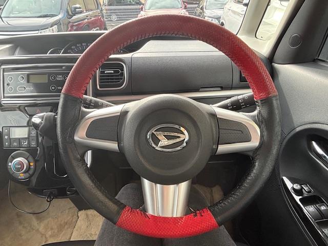 タント カスタムX SA アイドリングストップ・片側パワースライドドア・衝突軽減システム・横滑り防止装置・ナンバーフレームあり・後席サンシェード・後席ISOFIX・フォグランプ・ウインカーミラー・スペアキーあり・ハンドルカバー(6枚目)