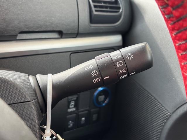 タント カスタムX SA アイドリングストップ・片側パワースライドドア・衝突軽減システム・横滑り防止装置・ナンバーフレームあり・後席サンシェード・後席ISOFIX・フォグランプ・ウインカーミラー・スペアキーあり・ハンドルカバー(8枚目)