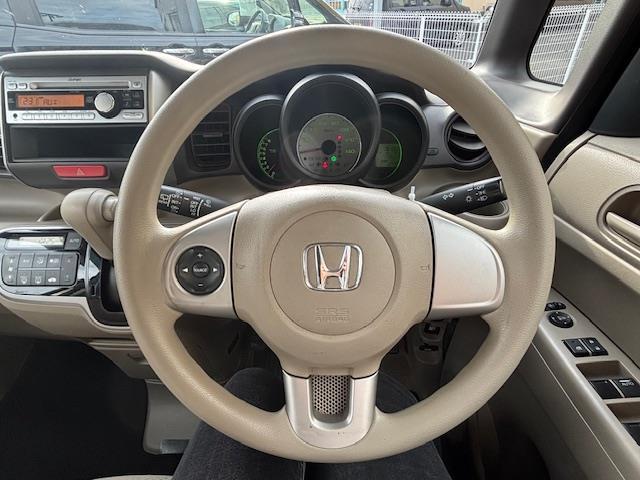 N-BOX G・Lパッケージ 片側パワスラ ドラレコ前後 純正アルミ アイドリング 横滑り防止 スマートキー プッシュスタート ステアリングリモコン ベンチシート 純正フロアマット 純正オーディオ CD ドアバイザー(8枚目)