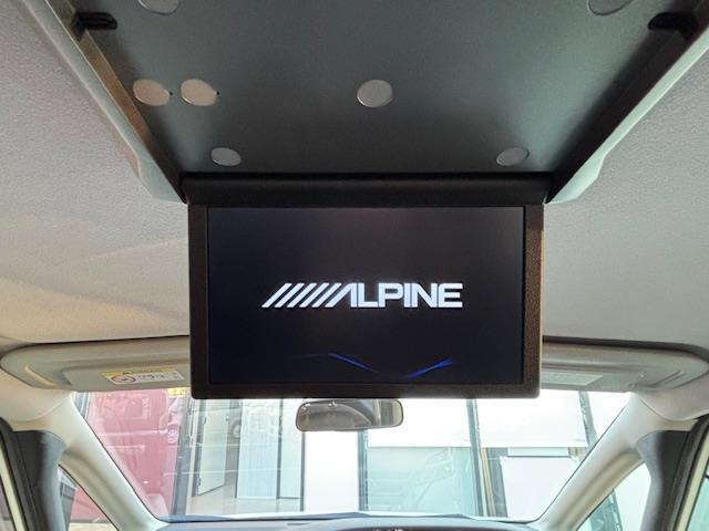 セレナ ハイウェイスター 純正ナビ・フルセグ・後席モニター・純正アルミホイール・LEDライト(4枚目)