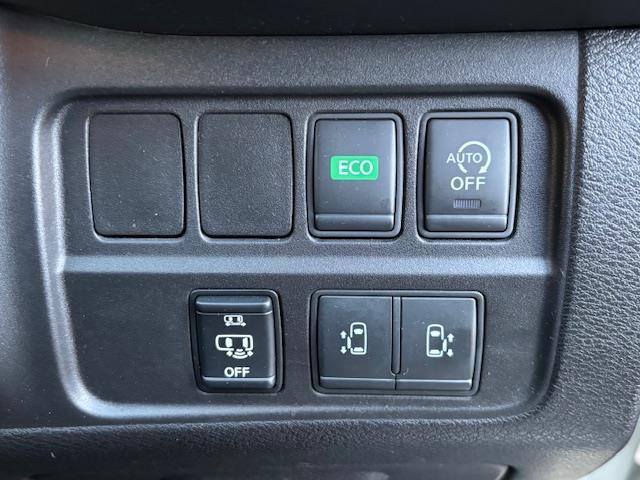 セレナ ハイウェイスター 純正ナビ・フルセグ・後席モニター・純正アルミホイール・LEDライト(14枚目)