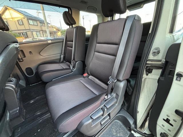 セレナ ハイウェイスター 純正ナビ・フルセグ・後席モニター・純正アルミホイール・LEDライト(21枚目)