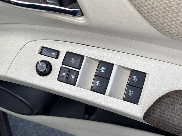 シエンタ ハイブリッドG 社外ナビ・フルセグTV・Bluetooth/CD/DVD・フリップダウンモニター・両Pスラ・クルコン・Aライト・レーンキープ・横滑り防止・Bカメ・Pスタート・スマートキー・ステアリングリモコン・ETC(14枚目)