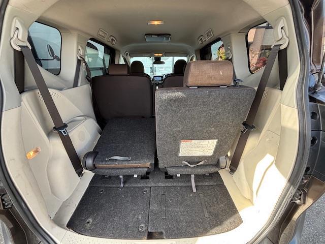 シエンタ ハイブリッドG 社外ナビ・フルセグTV・Bluetooth/CD/DVD・フリップダウンモニター・両Pスラ・クルコン・Aライト・レーンキープ・横滑り防止・Bカメ・Pスタート・スマートキー・ステアリングリモコン・ETC(27枚目)