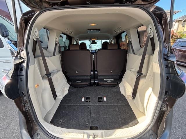 シエンタ ハイブリッドG 社外ナビ・フルセグTV・Bluetooth/CD/DVD・フリップダウンモニター・両Pスラ・クルコン・Aライト・レーンキープ・横滑り防止・Bカメ・Pスタート・スマートキー・ステアリングリモコン・ETC(29枚目)