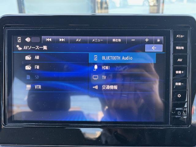 デイズ X 純正SDナビ・フルセグTV・Bluetooth/FM/AM・Pスタート・スマートキー・全方位カメラ・純フロアマット・ステアリングリモコン・Cセンサー・純AW・衝突軽減・Aライト(3枚目)
