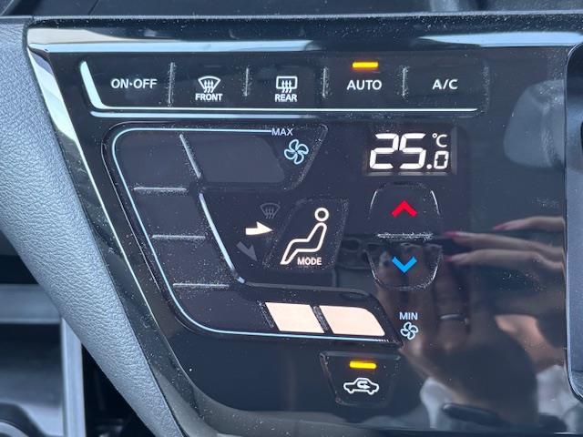 デイズ X 純正SDナビ・フルセグTV・Bluetooth/FM/AM・Pスタート・スマートキー・全方位カメラ・純フロアマット・ステアリングリモコン・Cセンサー・純AW・衝突軽減・Aライト(8枚目)