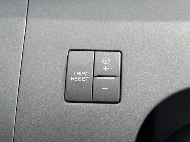 ステップワゴン ２４Ｚ　ＳＤナビ・フルセグＴＶ・両側パワースライドドア・４ＷＤ・ＬＥＤライト・フォグランプ・純正アルミホイール（9枚目）