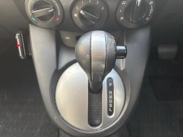 デミオ 13C ・シートカバー・ステアリングカバー・レベライザー・電格ミラー・純正ワンセグナビ・AM/FM・iPad・ETC(社外)・スタッドレスタイヤ付き・夏タイヤ付き(5枚目)