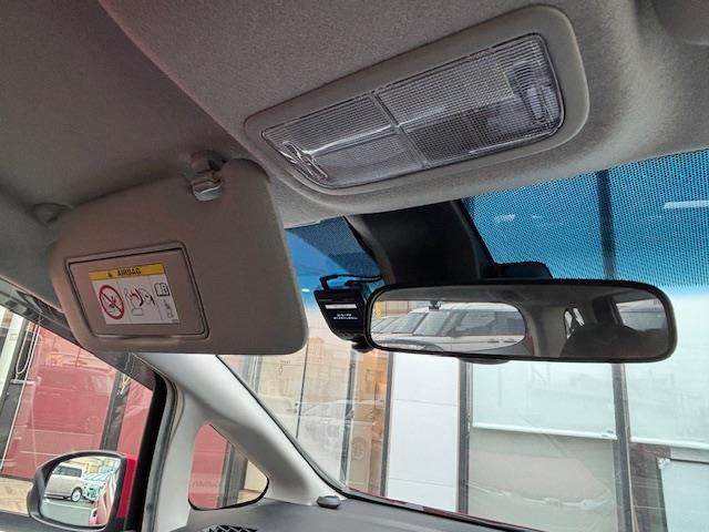 シャトル ハイブリッドXスタイルエディション 純正8インチナビ・バックカメラ・プッシュスタート・スマートキー・ビルトインETC・ステアリングリモコン・革巻きステアリング・ハーフレザーシート・社外ドライブレコーダー・純正フロアマット・ドアバイザー(16枚目)