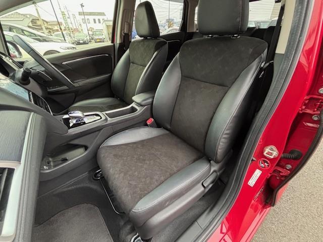 シャトル ハイブリッドXスタイルエディション 純正8インチナビ・バックカメラ・プッシュスタート・スマートキー・ビルトインETC・ステアリングリモコン・革巻きステアリング・ハーフレザーシート・社外ドライブレコーダー・純正フロアマット・ドアバイザー(19枚目)