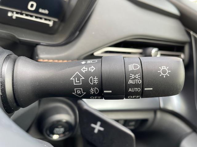 レヴォーグ レイバック リミテッドEX ・夏タイヤ24年製(7mm)・ACC☆ステアリングヒーター・ステアリングアシスト・AM・FM・USB・iPad☆Bluetooth接続・カープレイ対応純正ナビ・プッシュスタート(9枚目)