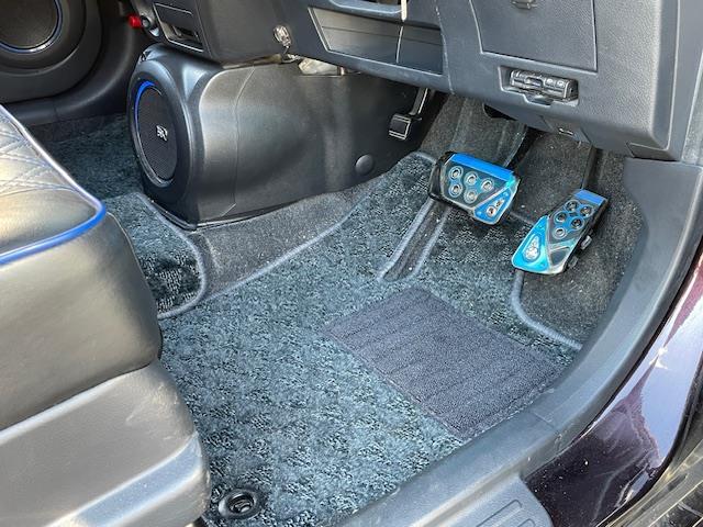 ｂＢ Ｚ　煌　車高調ＴＥＩＮ／社外マフラー／ドラレコ／ＥＴＣ／スペアキー／レザーシートカバー／ＲＡＺＯペダルカバー／社外アルミホイール／社外フロアマット／エアロ／純正ドアバイザー／フォグランプ（18枚目）