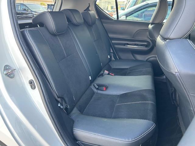 アクア G G’s クルーズコントロール・バックカメラ・衝突軽減システム・ETC・ステアリングリモコン・プリクラッシュセーフティ・レーンキープアシスト・リモコンキー・社外フロアマット・コーナーポール・ウインカーミラー(25枚目)