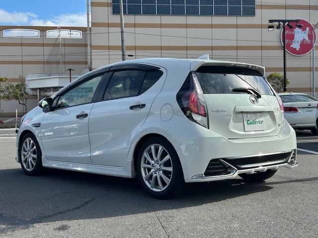 アクア G G’s クルーズコントロール・バックカメラ・衝突軽減システム・ETC・ステアリングリモコン・プリクラッシュセーフティ・レーンキープアシスト・リモコンキー・社外フロアマット・コーナーポール・ウインカーミラー(43枚目)