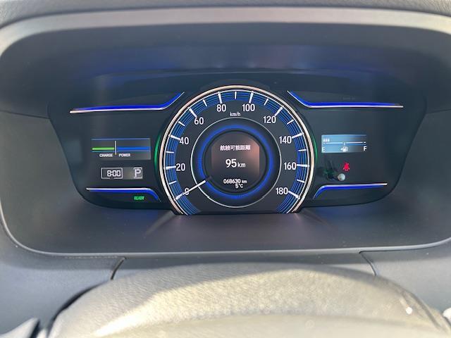 オデッセイハイブリッド ハイブリッド　パワーシートシートヒータースタットレスタイヤアルミホイール１７インチ付きレーダークルーズコントロールフリップダウンモニター衝突軽減機能両側パワースライドドアクリアランスソナーレーンキープ（6枚目）