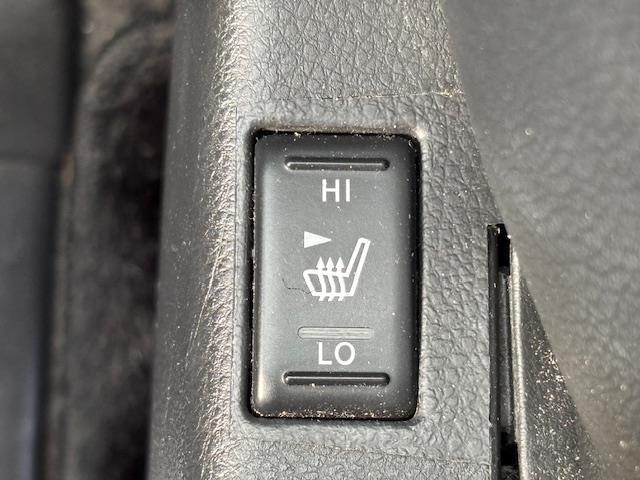 エルグランド 250ハイウェイスター ブラックレザーED HDDナビ・ワンセグTV/CD/DVD/AUX/FM/AM・ステアリングリモコン・フォグランプ・バックカメラ(10枚目)