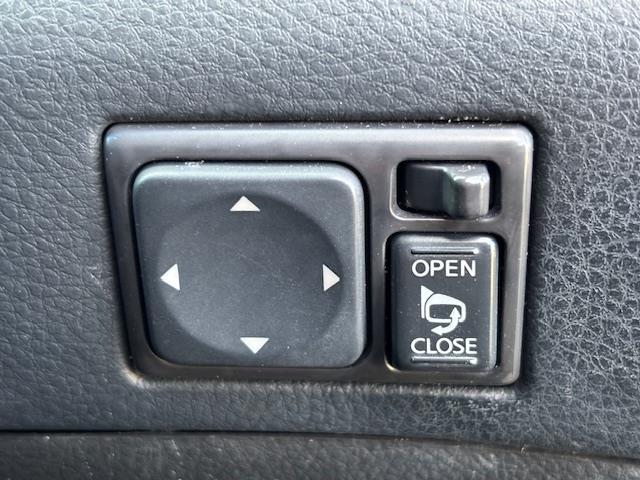 エルグランド 250ハイウェイスター ブラックレザーED HDDナビ・ワンセグTV/CD/DVD/AUX/FM/AM・ステアリングリモコン・フォグランプ・バックカメラ(12枚目)