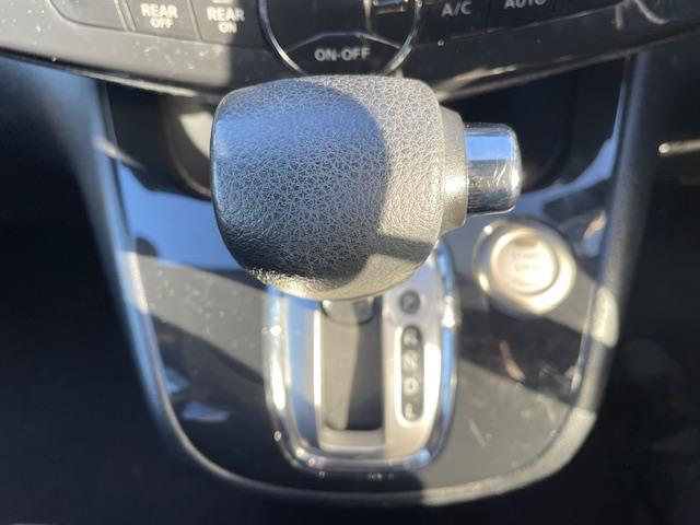 セレナ ハイウェイスター Vセレクション HDDナビ・AUX/CD/DVD・ワンセグTV・両側パワースライド・ETC・バックカメラ・フォグランプ・ドアバイザー(6枚目)