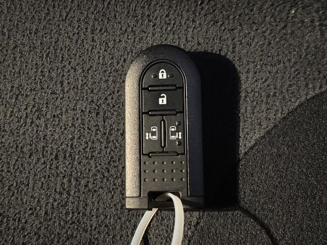 ムーヴキャンバス Ｇメイクアップ　ＳＡＩＩＩ　両側パワースライドドアワンオーナー衝突軽減装置横滑り防止機能アイドリングストップオートライトオートマチックハイビーム（18枚目）