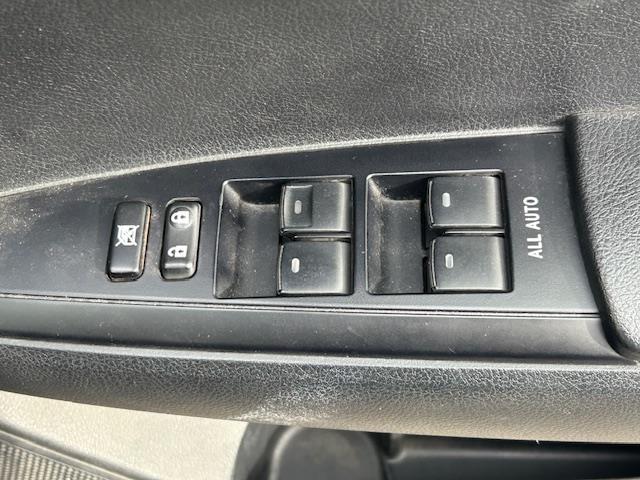 カローラフィールダー ハイブリッド　ＳＤナビ・フルセグＴＶ／Ｄｉｓｃ／Ｂｌｕｅｔｏｏｔｈ／ＵＳＢ／ＦＭ／ＡＭ・純正フロアマット・電動格納ミラー・ビルトインＥＴＣ・シートヒーター・ナノイー・横滑り防止・ＡＢＳ・純正ＡＷ（9枚目）