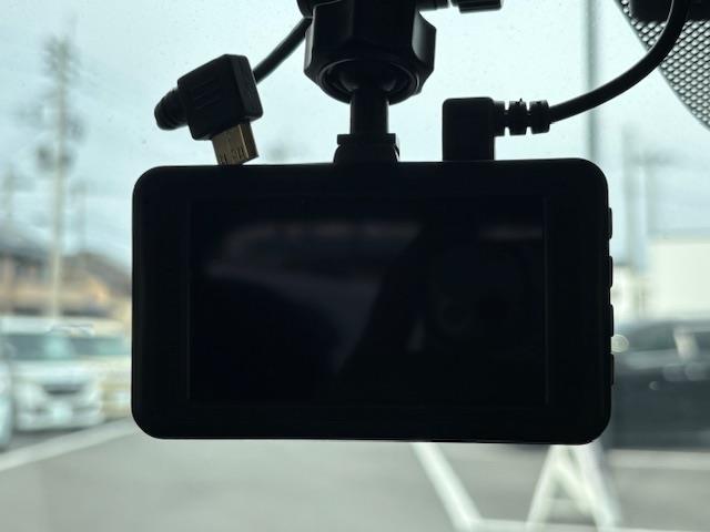 デイズ ハイウェイスター　Ｘ　純正ナビ・Ｐスタート・パワーステアリング・パワーウィンドウ・ドラレコ・ステアリングリモコン・Ａストップ・電格ミラー・横滑り防止・衝突軽減・ＡＢＳ・ＬＥＤライト・ドアバイザー・純正フロアマット（4枚目）