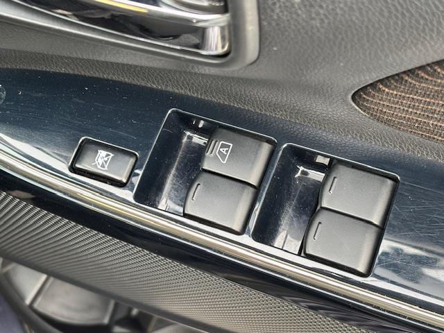 デイズ ハイウェイスター　Ｘ　純正ナビ・Ｐスタート・パワーステアリング・パワーウィンドウ・ドラレコ・ステアリングリモコン・Ａストップ・電格ミラー・横滑り防止・衝突軽減・ＡＢＳ・ＬＥＤライト・ドアバイザー・純正フロアマット（11枚目）