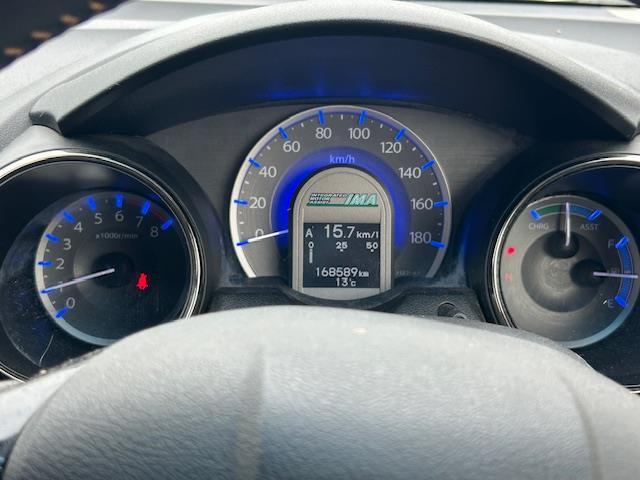 フィットシャトルハイブリッド ハイブリッド・スマートセレクション　ファインライン　ＡＭ／ＦＭ・ＣＤ／ＤＶＤ・アイドリングストップ横滑り防止機能シートヒーター（4枚目）