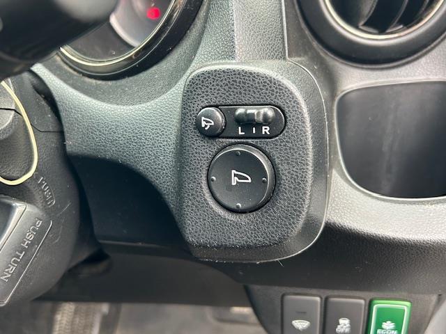 フィットシャトルハイブリッド ハイブリッド・スマートセレクション　ファインライン　ＡＭ／ＦＭ・ＣＤ／ＤＶＤ・アイドリングストップ横滑り防止機能シートヒーター（9枚目）