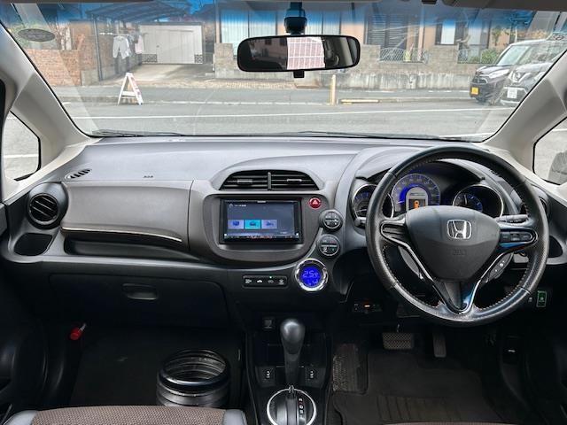 フィットシャトルハイブリッド ハイブリッド・スマートセレクション　ファインライン　ＡＭ／ＦＭ・ＣＤ／ＤＶＤ・アイドリングストップ横滑り防止機能シートヒーター（15枚目）