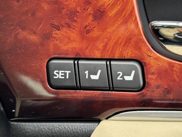 クラウンマジェスタ Ｆバージョン　ビルトインＥＴＣ・クルーズコントロール・バックカメラ・ドライブレコーダー・セキュリティアラートシステム・前席パワーシート・前席シートヒーター・シートメモリー・ヘッドライトウォッシャー・純正ＡＷ（20枚目）