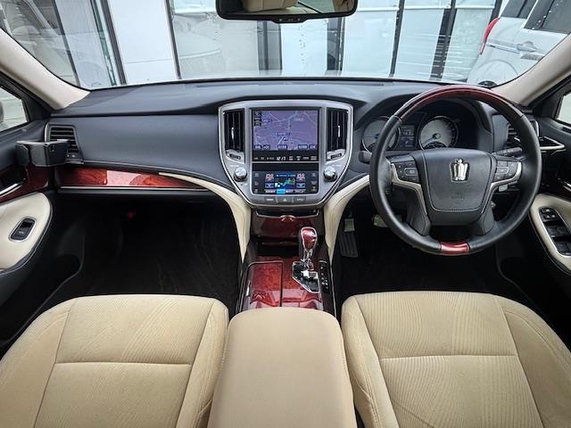 クラウンマジェスタ Ｆバージョン　ビルトインＥＴＣ・クルーズコントロール・バックカメラ・ドライブレコーダー・セキュリティアラートシステム・前席パワーシート・前席シートヒーター・シートメモリー・ヘッドライトウォッシャー・純正ＡＷ（42枚目）