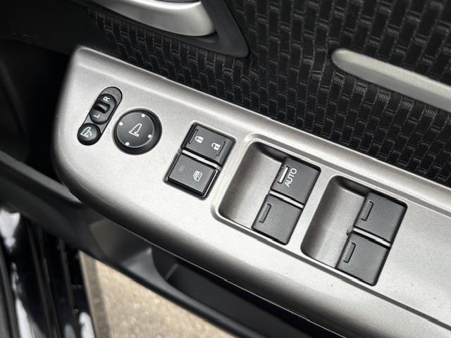 ステップワゴンスパーダ スパーダ ホンダセンシング バックカメラ・両側パワースライドドア・ホンダセンシング・ビルトインETC・わくわくゲート・衝突軽減システム・デュアルエアコン・電動格納ミラー・純正フロアマット・ドアバイザー・補助ミラー・ETC(19枚目)