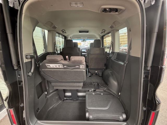 ステップワゴンスパーダ スパーダ ホンダセンシング バックカメラ・両側パワースライドドア・ホンダセンシング・ビルトインETC・わくわくゲート・衝突軽減システム・デュアルエアコン・電動格納ミラー・純正フロアマット・ドアバイザー・補助ミラー・ETC(31枚目)