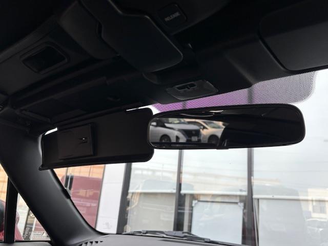 気になる車はすぐにお問い合わせください！画面右側の００６６から始まる無料ダイヤルからお問い合わせ下さい！専門スタッフがお車のご質問にお答えいたします！