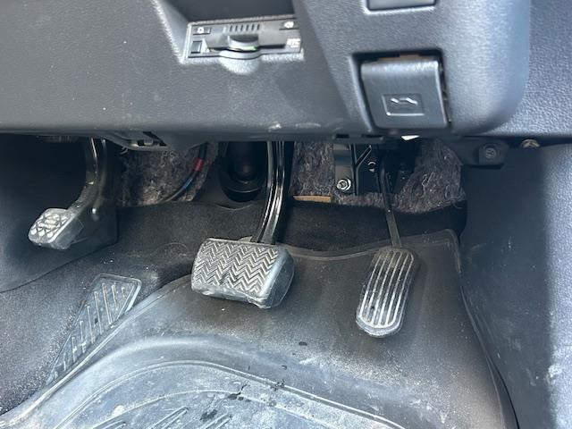 プリウス Ｓセーフティプラス　ＳＤナビ・フルセグＴＶ／ＣＤ／ＤＶＤ／Ｂｌｕｅｔｏｏｔｈ・Ｂカメラ・ドラレコ・ＥＴＣ・追従クルコン・純正フロアマット・Ｓヒーター・衝突軽減・横滑り防止・ＬＥＤ・Ｃセンサー・純正ＡＷ（20枚目）