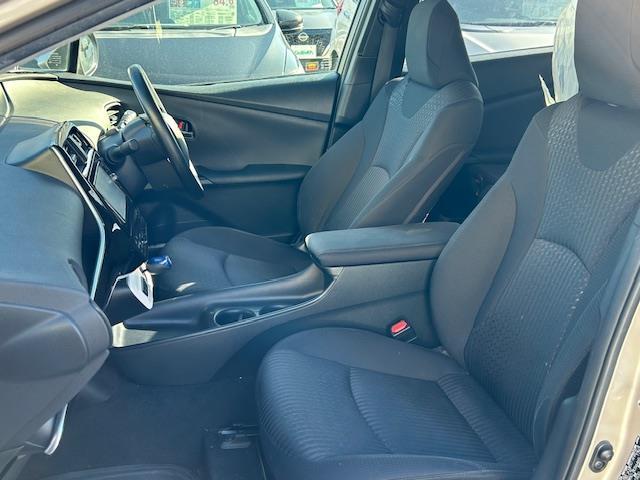 プリウス Ｓセーフティプラス　ＳＤナビ・フルセグＴＶ／ＣＤ／ＤＶＤ／Ｂｌｕｅｔｏｏｔｈ・Ｂカメラ・ドラレコ・ＥＴＣ・追従クルコン・純正フロアマット・Ｓヒーター・衝突軽減・横滑り防止・ＬＥＤ・Ｃセンサー・純正ＡＷ（21枚目）