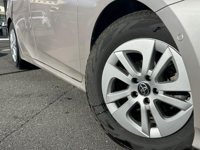 プリウス Ｓセーフティプラス　ＳＤナビ・フルセグＴＶ／ＣＤ／ＤＶＤ／Ｂｌｕｅｔｏｏｔｈ・Ｂカメラ・ドラレコ・ＥＴＣ・追従クルコン・純正フロアマット・Ｓヒーター・衝突軽減・横滑り防止・ＬＥＤ・Ｃセンサー・純正ＡＷ（30枚目）