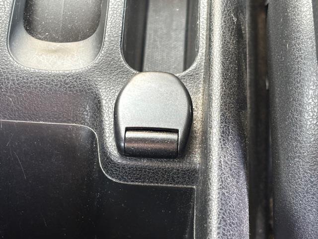 ノート メダリスト エマージェンシーブレーキパッケージ 社外ナビ・フルセグTV/Bluetooth/DVD/CD/FM/AM・Cセンサー・フォグランプ・アルミ付きスタットレスタイヤ・レーンキープ・横滑り防止・アイドリング・Pスタート・スマートキー・Aライト(14枚目)