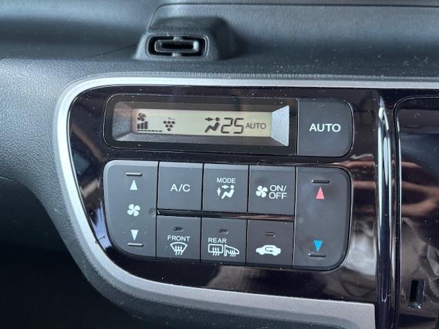 Ｎ－ＢＯＸ Ｇ　ＳＳパッケージ　１オーナー・純正ナビ・フルセグＴＶ／Ｂｌｕｅｔｏｏｔｈ／ＵＳＢ／ＤＶＤ／ＣＤ／ＦＭ／ＡＭ・両側Ｐスラ・横滑り防止・Ｓヒーター・Ｐスタート・スマートキー・Ａライト・Ｂカメラ・アイドリング・ＬＥＤ（7枚目）