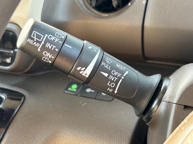 Ｎ－ＢＯＸ ＥＸ　・クルーズコントロール・ビルトインＥＴＣ・横滑り防止装置・車線逸脱警報・衝突軽減ブレーキ・純正フロアマット・ＤＶＤ／ＣＤ・ＦＭ／ＡＭ・ＴＶ・ｉＰａｄ・ＳＤ・ＵＳＢ・ＢＴ（13枚目）