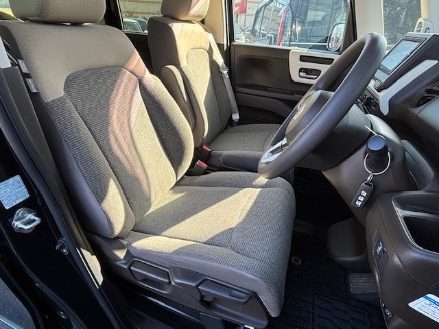 Ｎ－ＢＯＸ ＥＸ　・クルーズコントロール・ビルトインＥＴＣ・横滑り防止装置・車線逸脱警報・衝突軽減ブレーキ・純正フロアマット・ＤＶＤ／ＣＤ・ＦＭ／ＡＭ・ＴＶ・ｉＰａｄ・ＳＤ・ＵＳＢ・ＢＴ（24枚目）