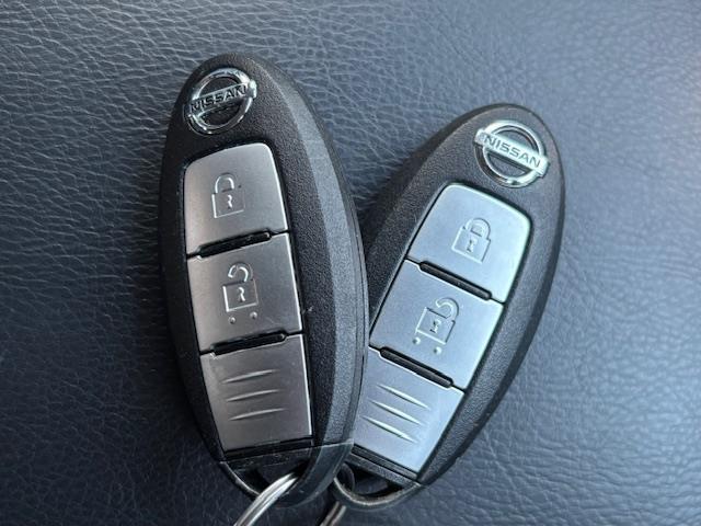 エクストレイル 20X ハイブリッド エマージェンシーブレーキP プッシュスタート・シートヒーター・ビルトインETC・クリアランスソナー・コーナーセンサー・エマージェンシーブレーキ・横滑り防止装置・ルーフレール・純正SDナビ・盗難防止装置・パワーステアリング(14枚目)