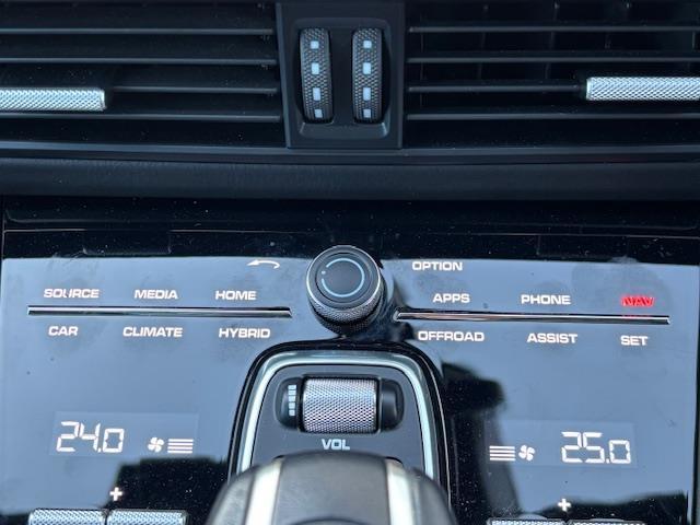 カイエン ターボS E-ハイブリッド 純正オービスレーダー純正フロアマットパノラミックサンルーフ追従式クルーズコントロールパドルシフトETC2.0レザーシート(11枚目)