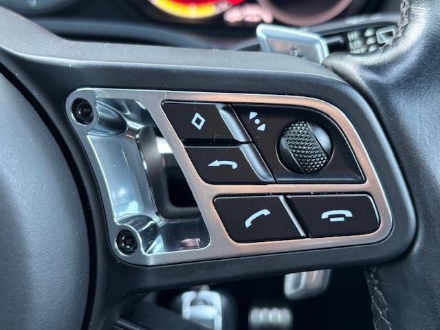 カイエン ターボS E-ハイブリッド 純正オービスレーダー純正フロアマットパノラミックサンルーフ追従式クルーズコントロールパドルシフトETC2.0レザーシート(18枚目)