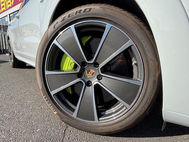 カイエン ターボS E-ハイブリッド 純正オービスレーダー純正フロアマットパノラミックサンルーフ追従式クルーズコントロールパドルシフトETC2.0レザーシート(32枚目)