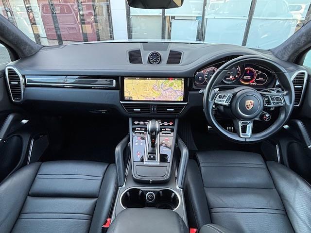 カイエン ターボS E-ハイブリッド 純正オービスレーダー純正フロアマットパノラミックサンルーフ追従式クルーズコントロールパドルシフトETC2.0レザーシート(42枚目)