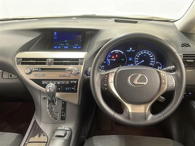 ＲＸ ＲＸ４５０ｈ　純正メーカーフルセグナビ（ＣＤ／ＨＤＤ／ＢＴ／ＡＭ／ＦＭ／ＵＳＢ／ＡＵＸ）／純正１９インチアルミホイール／オートライト／フォグライト／クルーズコントロール追従無し／ステアリングリモコン（4枚目）