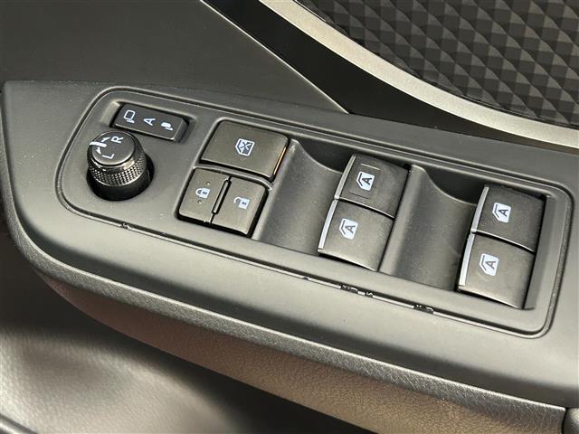 Ｃ－ＨＲ Ｓ　ＬＥＤエディション　・社外ＳＤナビ（ＤＶＤ＆ＣＤ＆ＢＴ＆フルセグ）・ドアバイザー・電動格納ミラー・ウインカーミラー・モデリスタフルエアロ・社外マフラー・社外ＡＷ・ＥＴＣ・ＬＥＤヘッドライト・フォグランプ（22枚目）
